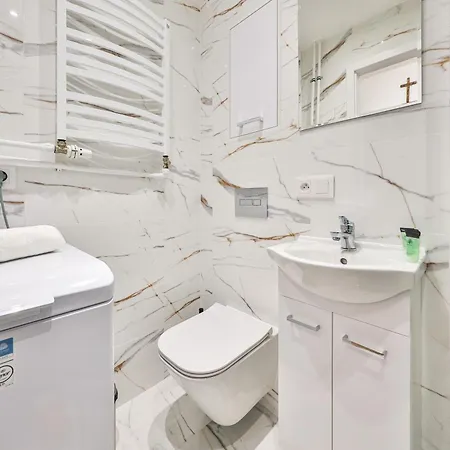 Apartmán Hieronima 3 I Brodno Metro Station I By Perfectapart