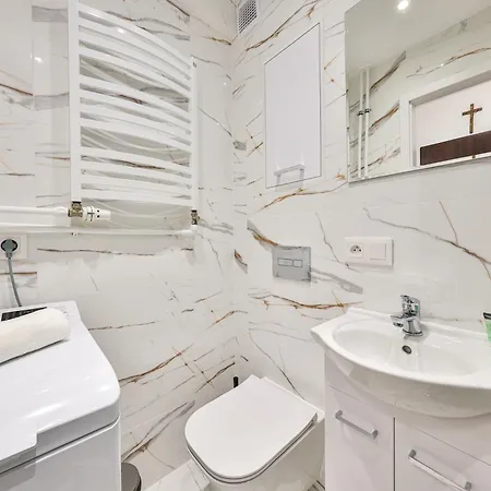 Appartement Hieronima 3 I Brodno Metro Station I By Perfectapart *